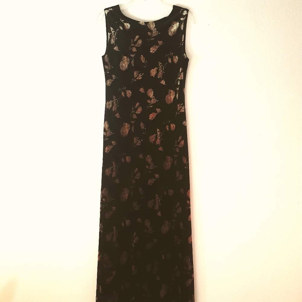 Long Velvet evening dress, size 10, A12